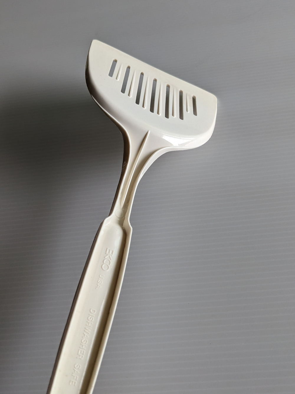 Vintage EKCO Spatula & Spaghetti Server Almond MCM Retro Kitchen USA Nylon - Picture 12 of 16